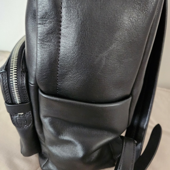 Six Eleven Xander leather backpack - Picture 3 of 6